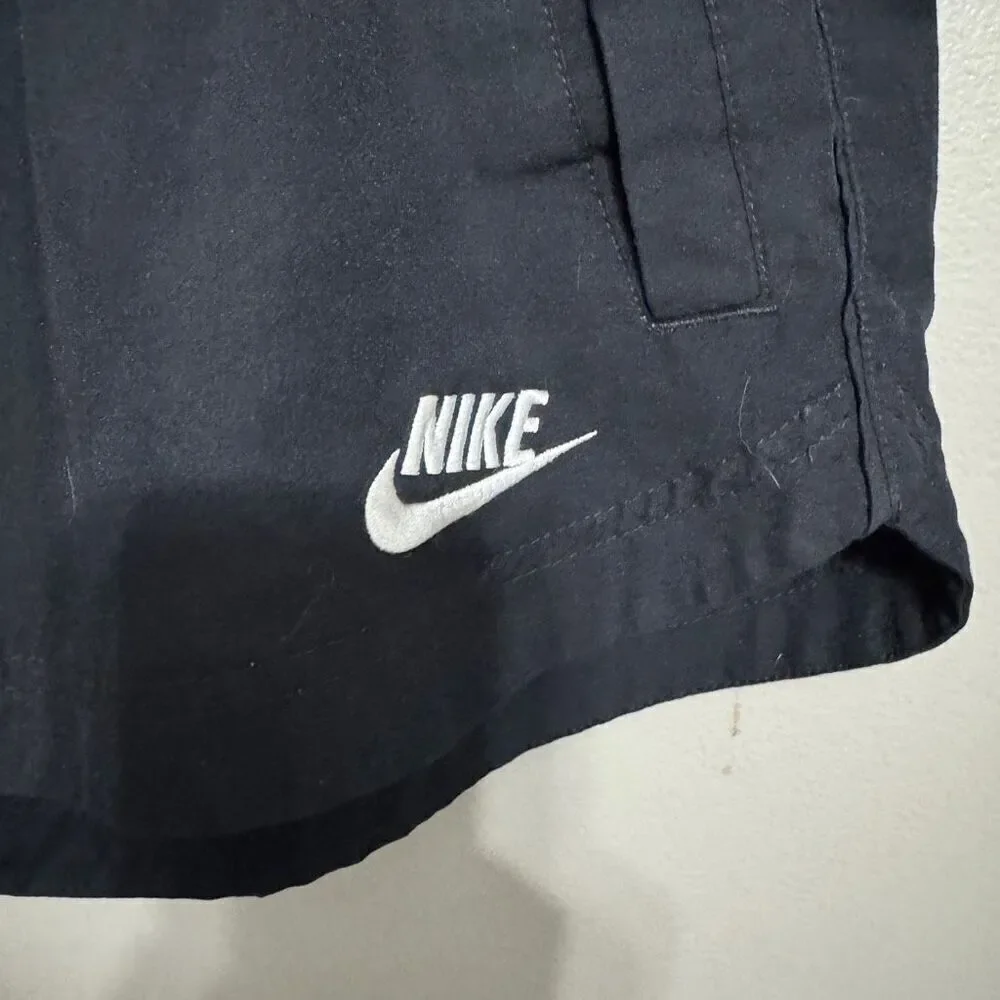 Nike Vintage black running short size large (12-14)